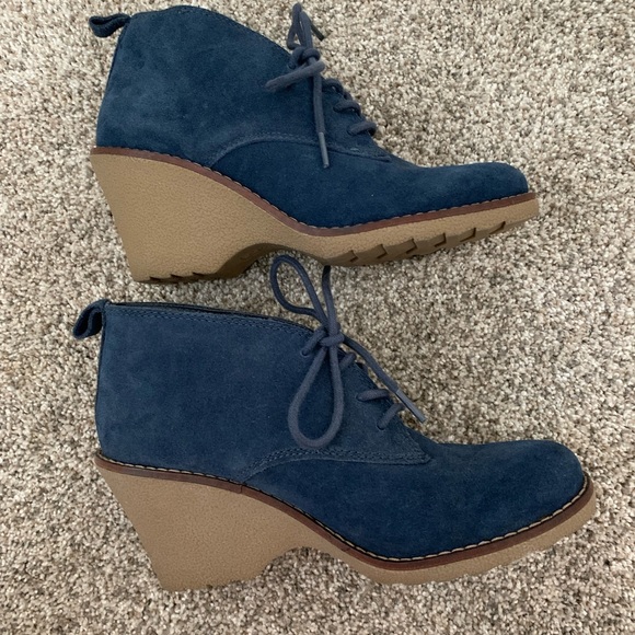 Blue Wedges - Picture 1 of 2